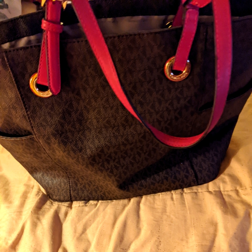Michael kors leather bag